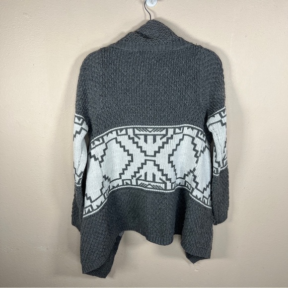 LARGE KATE COLLECTION GREY WHITE GEOMETRIC PRINT CARDIGAN SWEATER KNIT - Picture 5 of 10